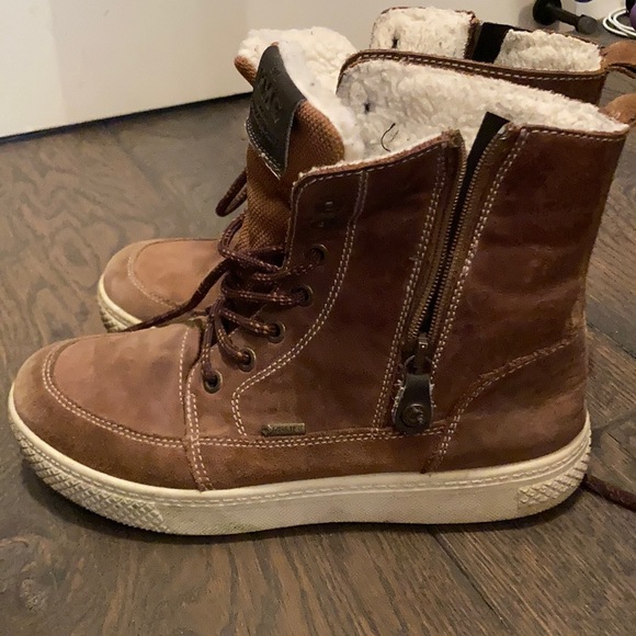 Primigi boys Gore-TEX size 3.5 boot— like NEW - Picture 3 of 7